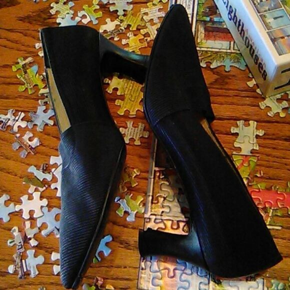 Larry Stuart Black Fabric Heels - Picture 5 of 12
